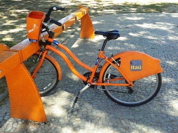 perovois's tweet photo. Rapaziada roubaram minha bicicleta hoje dentro do meu quintal, ela é igual essa se alguém ver me dá ideia por favor https://t.co/hV8Fk1VtO0