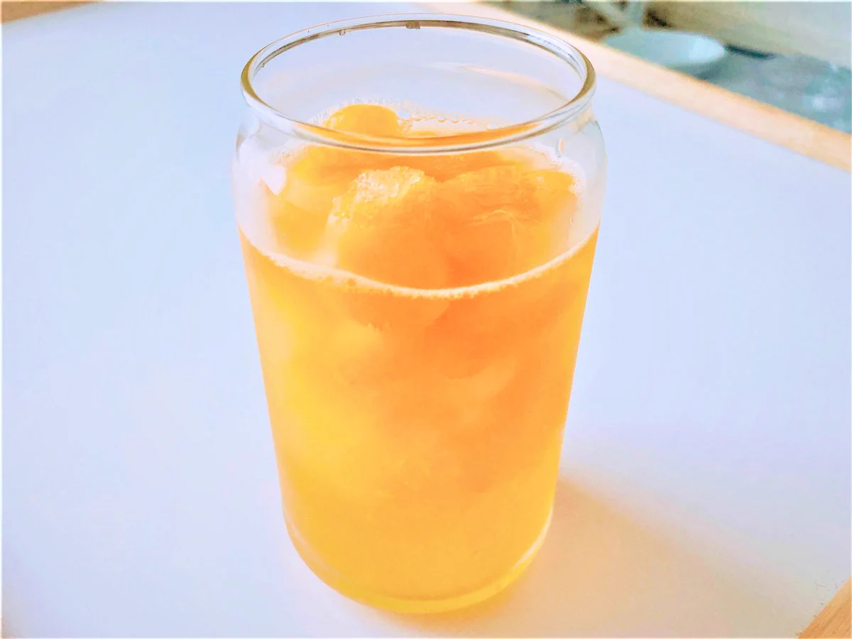 セブンのみかん氷とジャスミンティーを合わせると？「みかんフローズンティー」が完成する！
