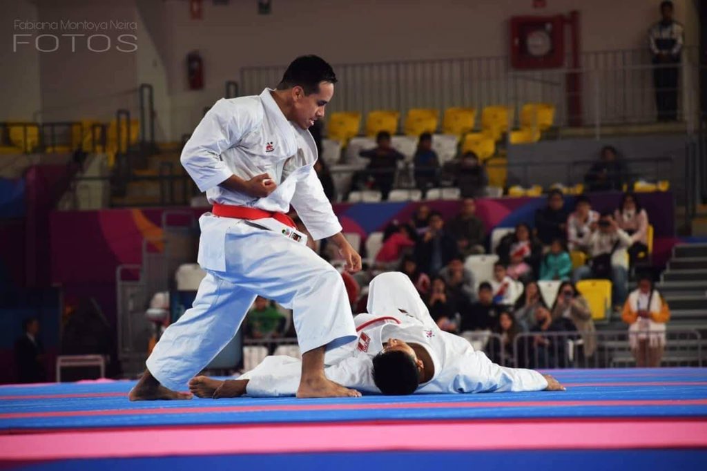 OliverDCast's tweet photo. #YoLoViviLima2019 #teamperu #teamkarate 🥋🇵🇪🥇
Que viva el deporte !! Que viva el Perú !! ❤️🤍❤️
JJPP2023  .... allá vamos!! https://t.co/8nOybZfDlt
