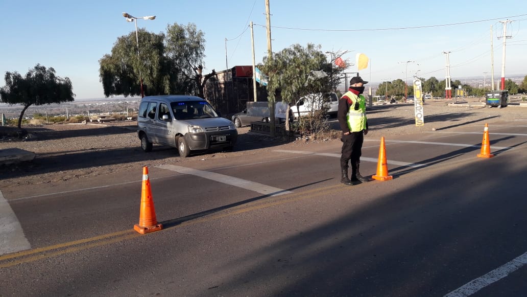 LH_GUM's tweet photo. Personal de la Guardia Urbana realizó este fin de semana operativos en zona de El Challao y en zonas de la Reserva Natural de Villavicencio, la #GumTeCuida #LHMiVida la #GUM en #LasHeras está #HaciendoHistorias https://t.co/B8AOmloSAi