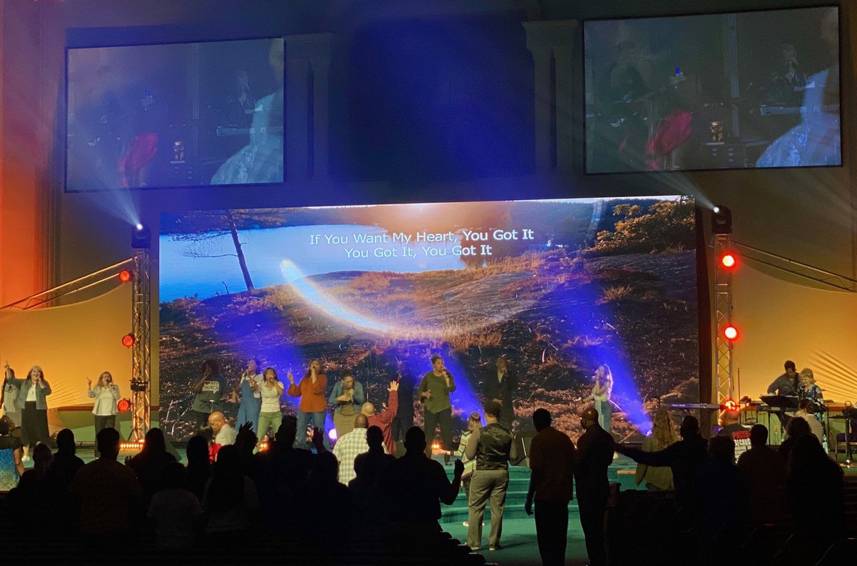 livingwaysa's tweet photo. This. Is. A. Move.
We are loving the season that Livingway is in!
Uncertain times in the world, but God is speaking with such clarity and unmistakably moving in a powerful way!
We ❤️ Our Church!
#Livingway #Sunday #theLC #Live #Love #Lead https://t.co/erKpaSo43T