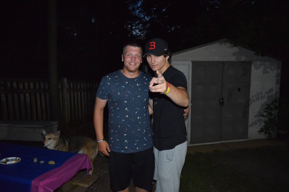 TylerBialek's tweet photo. Just testing the difference in instagrams picture quality https://t.co/8E7bujQisP