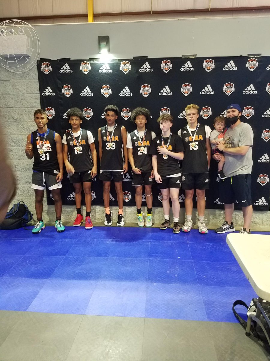 Damon_2023's tweet photo. Adidas Pittsburgh Summer Hoop Fest 15u Platinum Champions. Won 62-60 vs FCAA Cobbs. Thanks Coach Scorp @bsahoops @WPIALBasketball @PrepHoopsPA https://t.co/3fOG0qqYI0