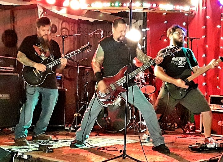 VoodooStomp's tweet photo. Shout-out 📣 &amp; THANKS to 306 Sessions Concert Series &amp; the bands ➡️ Texas Gigantism, Lady of Midday, Beneath the Waves, Abysswalker, &amp; Directive 51 for making this happen. This will air later on PBS 🤘🏼Thanks everyone for watching live. Yeah!! #texasvoodoostomp #voodoometal https://t.co/0ZiViFBSZq