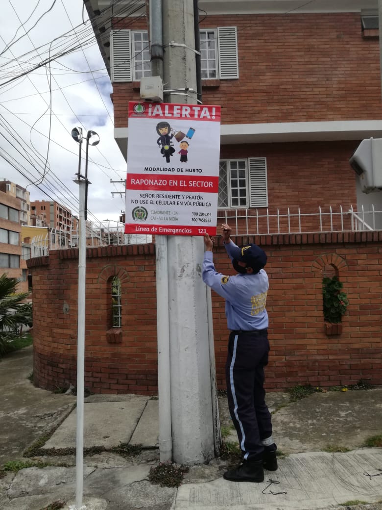 BarrioCedroGolf's tweet photo. Campaña "POR UN CEDRO GOLF SEGURO", agradecemos a los residentes del barrio Cedro Golf por su compromiso con el sector, @BarrioCedroGolf https://t.co/iD8gASn7RI