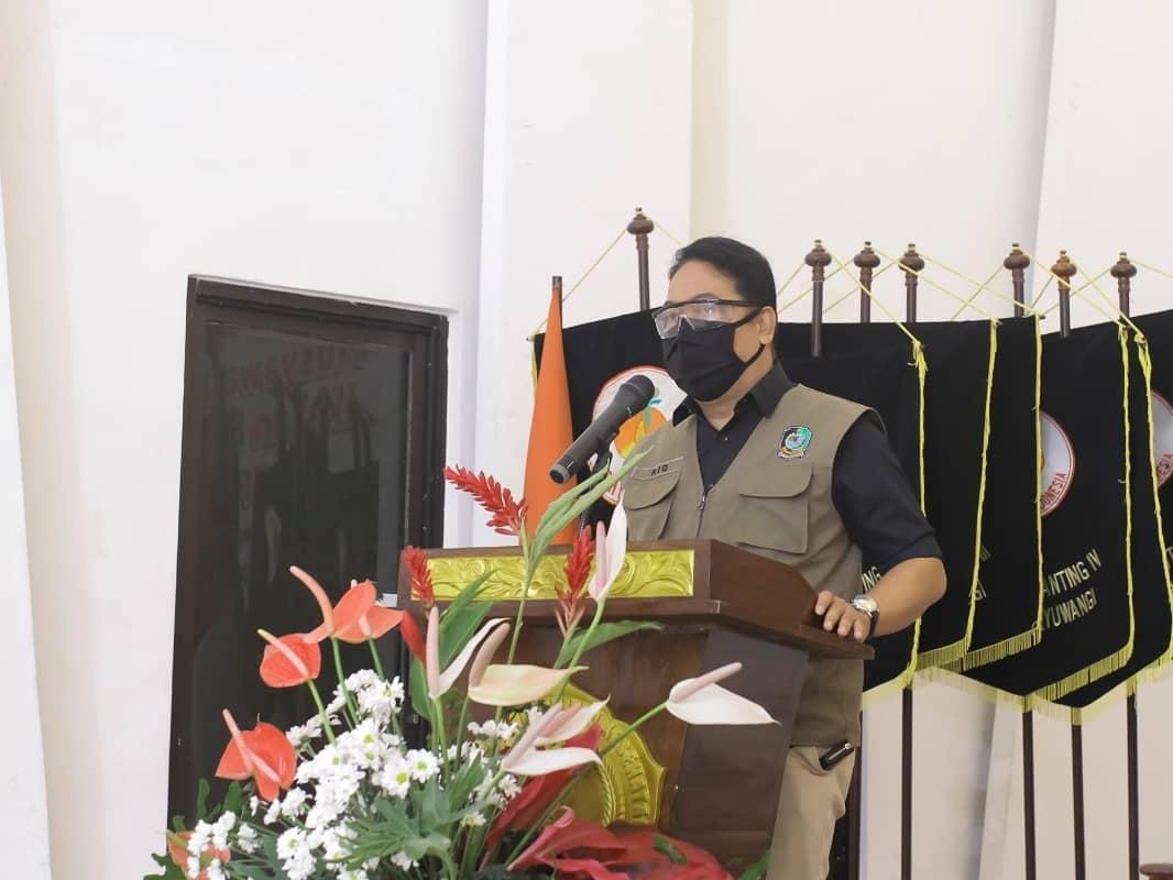 Dinkesbwi's tweet photo. Kepala Dinas Kesehatan Banyuwangi hadir dalam kegiatan Musyawarah Cabang VII Ikatan Bidan Indonesia, Kabupaten Banyuwangi (Minggu, 26/07/20) https://t.co/zVbGslm8HQ
