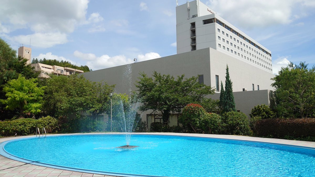 yahatastudio's tweet photo. お世話になっております。
水曜日以降はやっと天気も良くなる予報。2日前までのご予約でOK！人数制限付きで感染予防、衛生対策も万全の��制で安心してお楽しみ頂けます！
今年も皆さんの素敵なお写真を楽しみにしております。
詳細&amp;ご予約 →https://t.co/JsN0Wqsqfq https://t.co/bZIZs6Sytz
