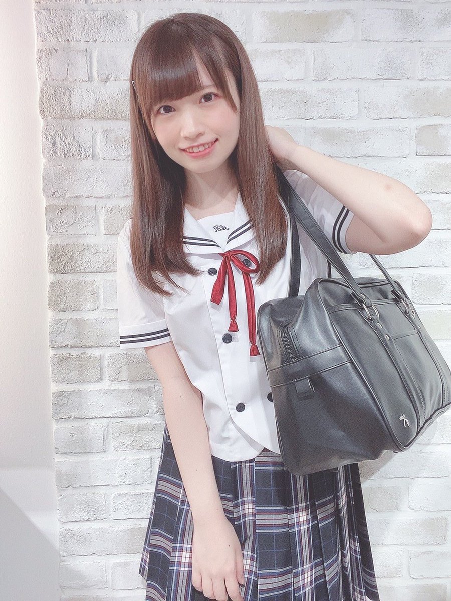 Conomi 原宿店 セーラーコーデ 前開きダブルボタンセーラー 腕のラインと胸当てのロゴか更に可愛さをプラス スカートも組み合わせ自由です Conomi 制服 セーラー服 可愛い お洒落 コーデ スカート Disney 双子 友達 Girl