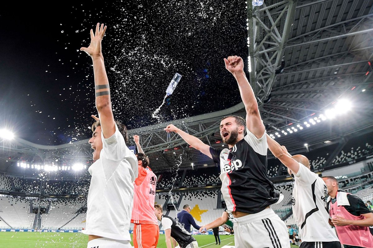 takisho_id's tweet photo. Gelar liga terbanyak di 5 liga top Eropa:

🇮🇹 Juventus
🏆 36 gelar

🇪🇸 Real Madrid
🏆 34 gelar

🇩🇪 Bayern Munich
🏆 30 gelar

🇪🇸 Barcelona
🏆 26 gelar

🏴󠁧󠁢󠁥󠁮󠁧󠁿 Man Utd
🏆 20 gelar

👑 Kings of Europe https://t.co/qj1IWMEfbw