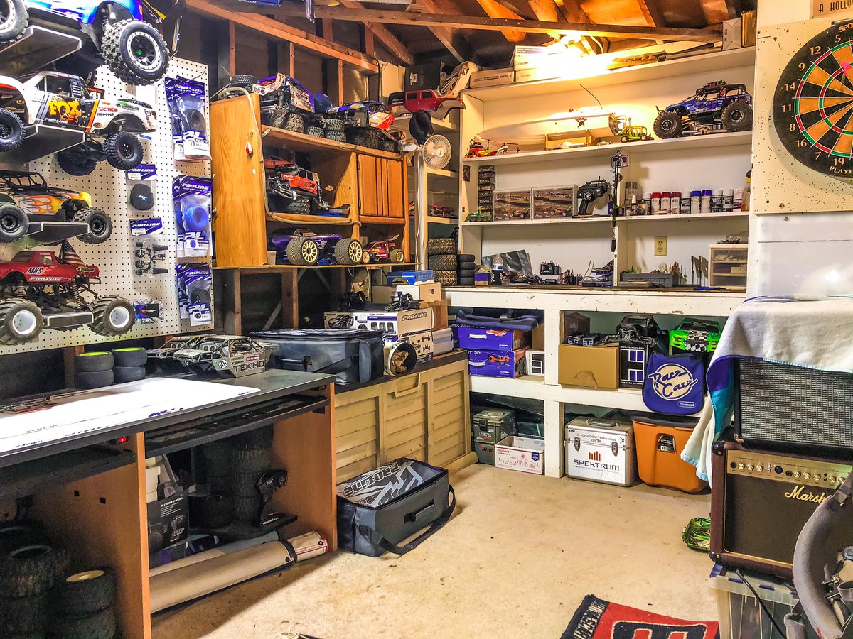 shumzzr's tweet image. Both the shop and office got a much needed cleaning. Now it’s time to get ready for the next race.                #teamteknorc 
#teknorc
#prolineracing
#tekinracing 
#mksservo 
#cowrcfactoryteam 
#Cowrc  
#maxamps
#futaba
#nnrcsquad
#rcdragtalk
#tsrspeedshoprcpodcast
#mikeshobby