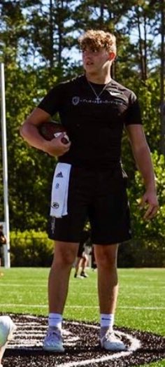pattislempowens's tweet photo. A great weekend of work complete ✅ 🏈🔥 Thankful for the opportunities he continues to receive, especially during these crazy days. #workhardplayhard #vision2020 #seniorseason #teamgoals #trusttheprocess #reppintheG Galatians 6:9 https://t.co/Nt9deVoPZ3