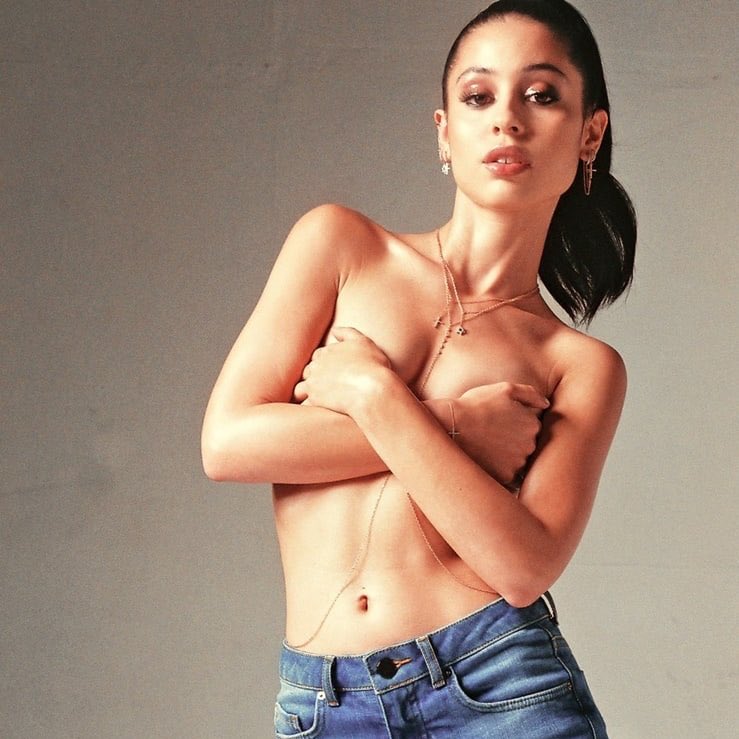 𝐇𝐎𝐓 𝐄𝐍𝐎𝐔𝐆𝐇  ?

                     ♡