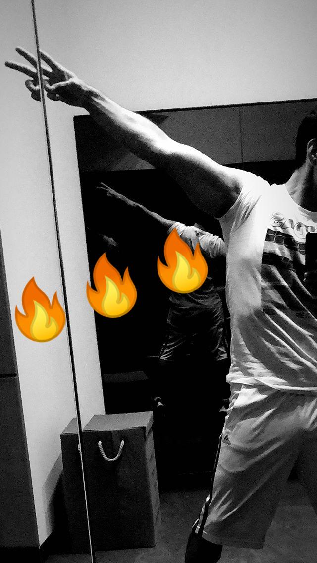 #Instastory <a href="/davidzepeda1/">David Zepeda</a> 📸 #dz ✌️💪🔥🥰
