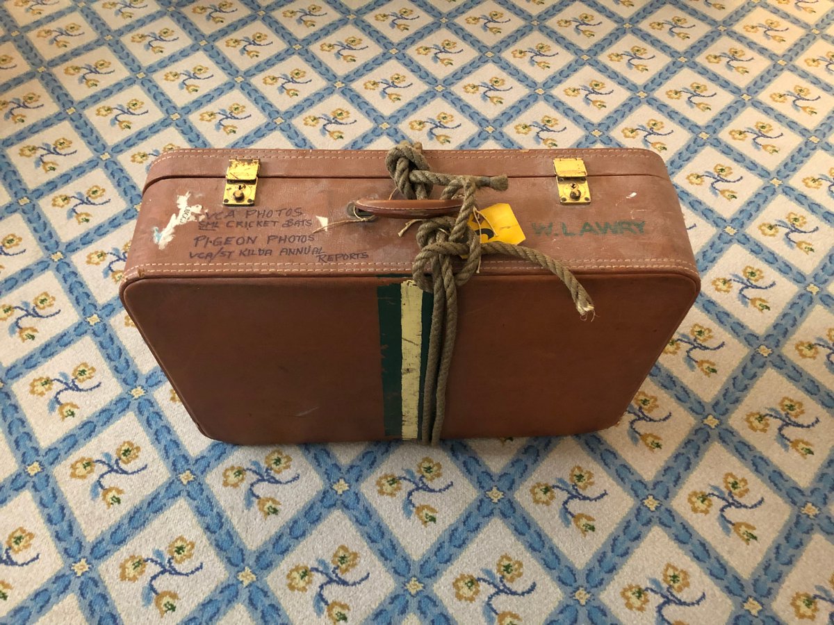 A year ago, I began researching a tribute doco on Bill Lawry for  @wwos. His daughters told me, almost in passing, "Dad's got a suitcase somewhere with some stuff in it." Bill said "What do you want that for?" Bound in old rope, it weighed about 30kg.  #BillLawry 2/5