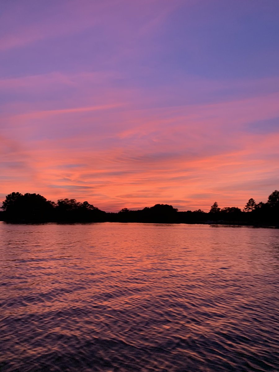 Sunday Sunset 🌅 
#towboatus #sunset #chesapeakebay #workflow #summer