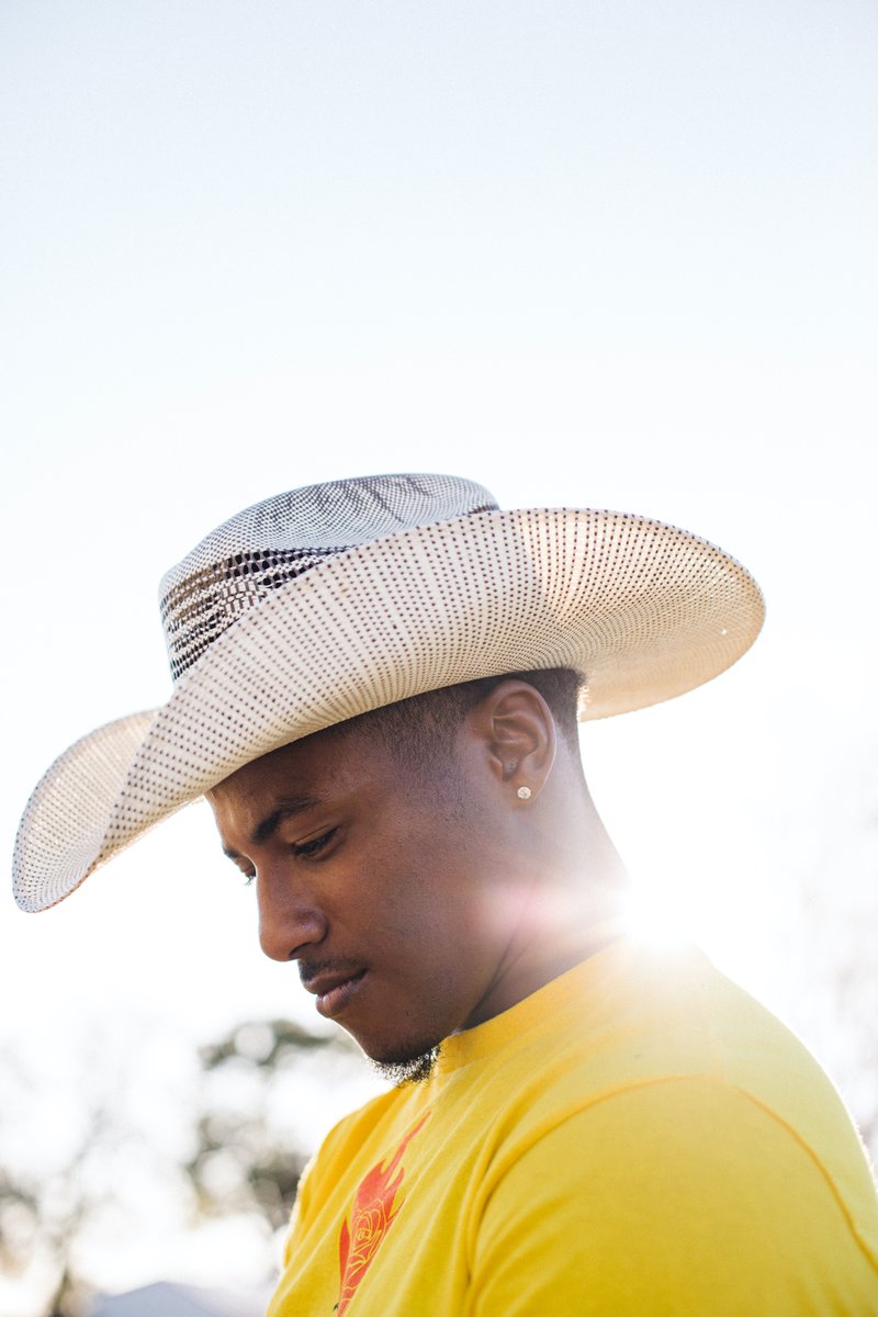 "What in the name of  @LilNasX is going on?" -  @wkamaubell  #UnitedShades Let me tell you these dudes were cowboys for real. This is no made of TV magic. The farm was expansive, the animals were a little stinky but the pride these folks had in their land and work. Boyyyy.