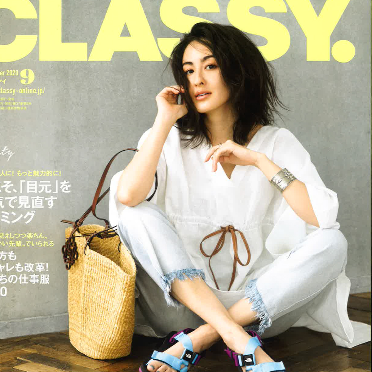 DrifterUSA1977's tweet photo. ■Drifter雑誌掲載情報のお知らせです。
「CLASSY:9月号」【光文社】/2020.7.28発売
→掲載アイテム:
◆CLASSIC PACK/GRAY【DFV146038】
https://t.co/v0ylwcozGe
#drifter #bag #backpack #classicpack #classy ladies #fashion #ドリフター #バッグ #バックパック #リュック #クラッシー https://t.co/mdE8obbxWw
