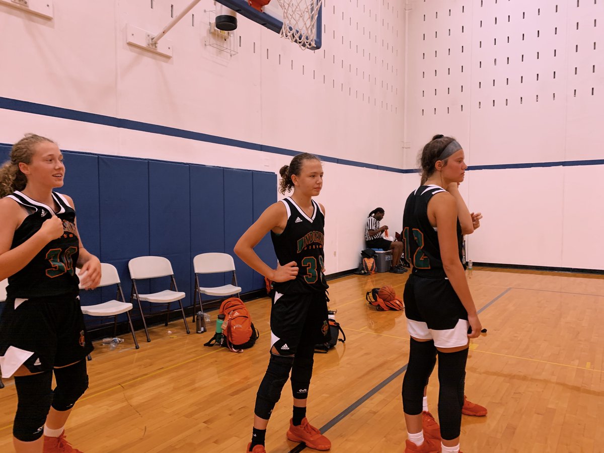 allison_scheu's tweet photo. 🥇🥇🥇
Spent the weekend in the gym and ended up with a 1st place medal! Another great weekend of basketball. Couldn't have done it without my teammates and coaches!! I will be back in the gym tomm as my team plays in the boys Monday night league! @IN_Elite25Perry @IndianaElite https://t.co/M16qVZ83c0