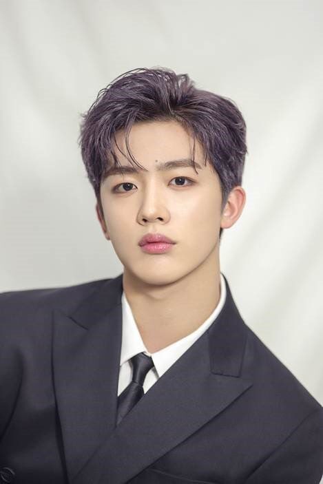 x1global101's tweet photo. Kim Yohan (Cha Hun), So Jooyeon (Shin Solyi) &amp; Yeo Hoehyun (Woo Daesung) confirm roles in the drama 'Beautiful Us'! 

Cha Hun is a 17-year-old smart and face genius student at Cheonji High School who is loved by Solyi. He is warm hearted but is not good at expressing his feelings https://t.co/Oe76LKzkqL