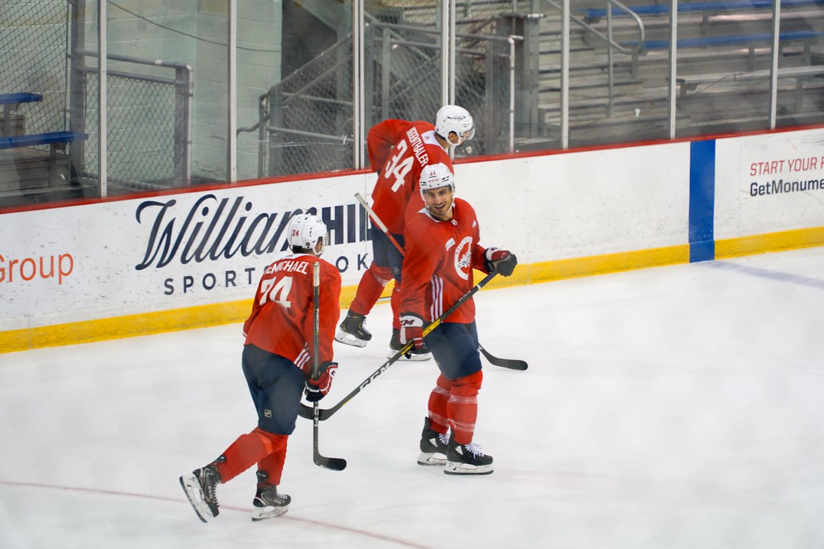 con91mcmichael's tweet photo. Excited to be with this group going to Toronto! @capitals https://t.co/PBsSSdbstl
