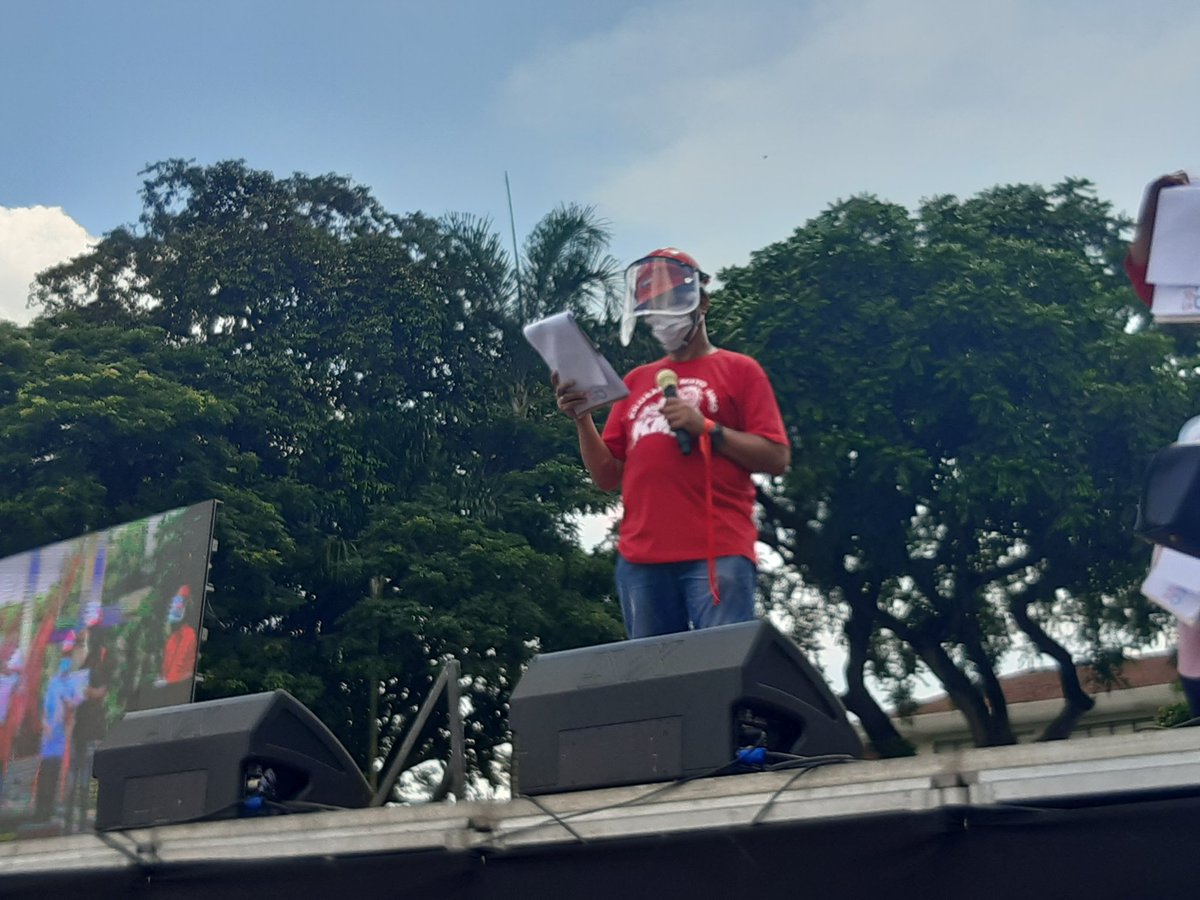 Bong Labog, KMU: Unyonismo, hindi terorismo. Mahigit 50 ang pinatay na union leaders at walang tigil na pangre-redtag ang hinarap ng mga unyonista.   #WakaSONA2020