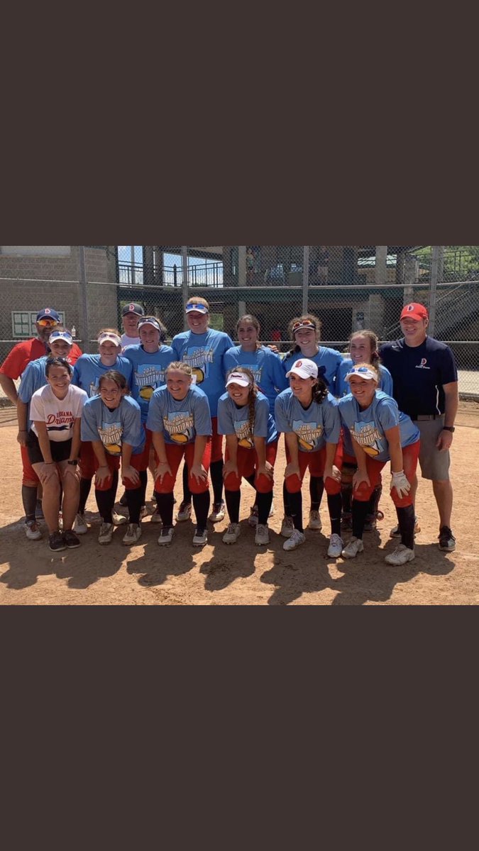 KarleyTrine's tweet photo. Great way to finish the season off with a bang!! So excited to see what the future holds for not only this team but each of these girls as well! @gfairchild27 @PurdueCoachD @CoachDeOliveira @PurdueSoftball @MarianKnightsSB @MastodonSB @BallStateSB @ButlerSoftball https://t.co/CvKHrOWr6n