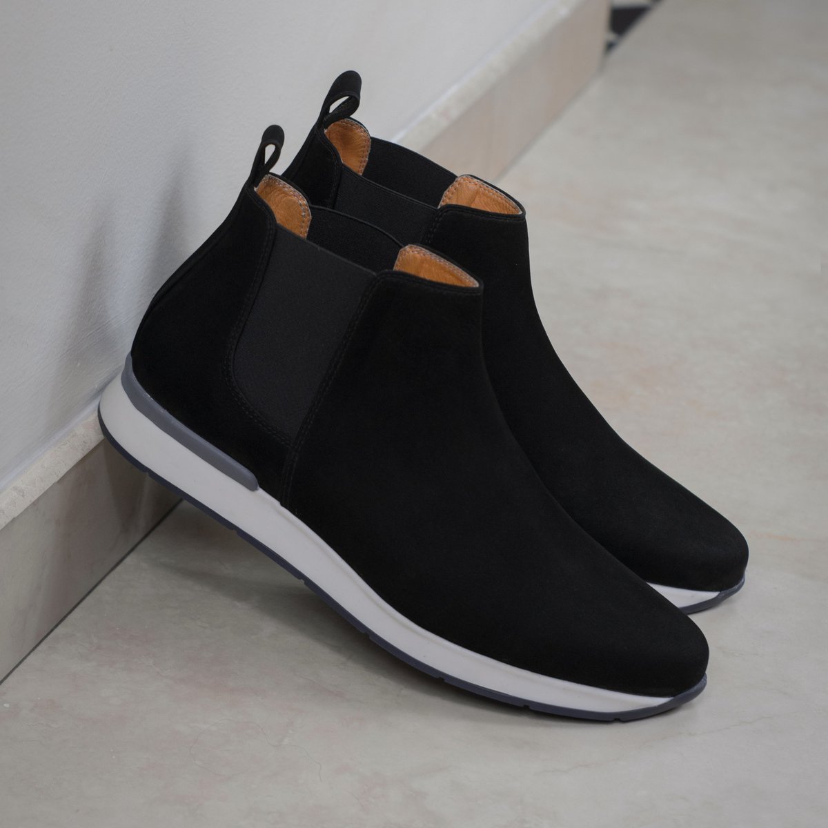 ganchoeropa's tweet photo. Se dice que el #negro es el color de la #elegancia, por lo que si prefieres este color, no tendrás que esmerarte demasiado para verte bien
#botines ref: Tom
.
#ganchoeropa #botineschelseaTom #botinestom #botaschelsea #chelseaboots #estilocasual https://t.co/eNQNg00aOY