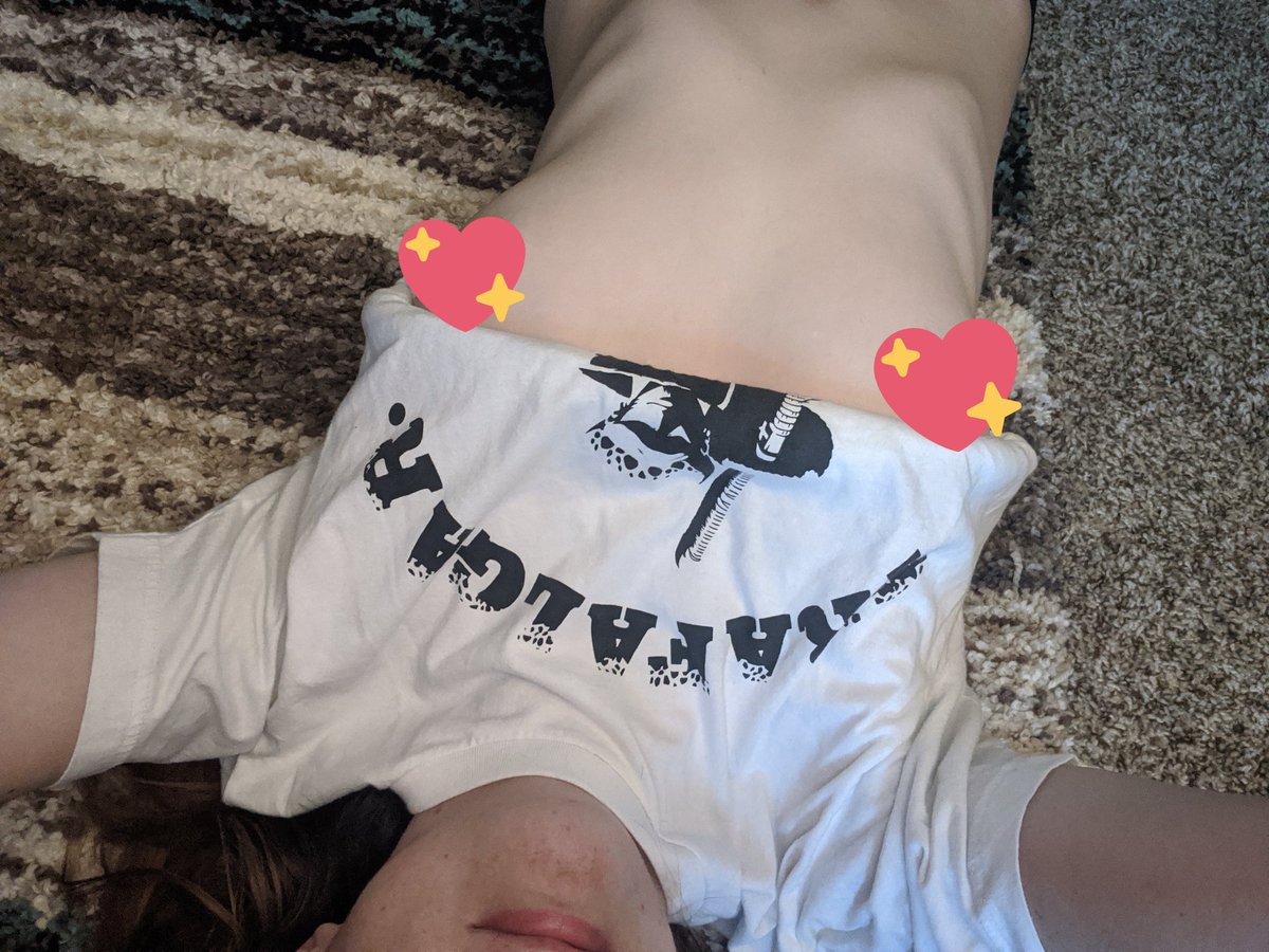 vr_bae's tweet photo. @OfBuys https://t.co/0u5s6X5ZYp
Your nerdy gamer gf who's kinda hot 🥺 https://t.co/LV7jWF46A8
