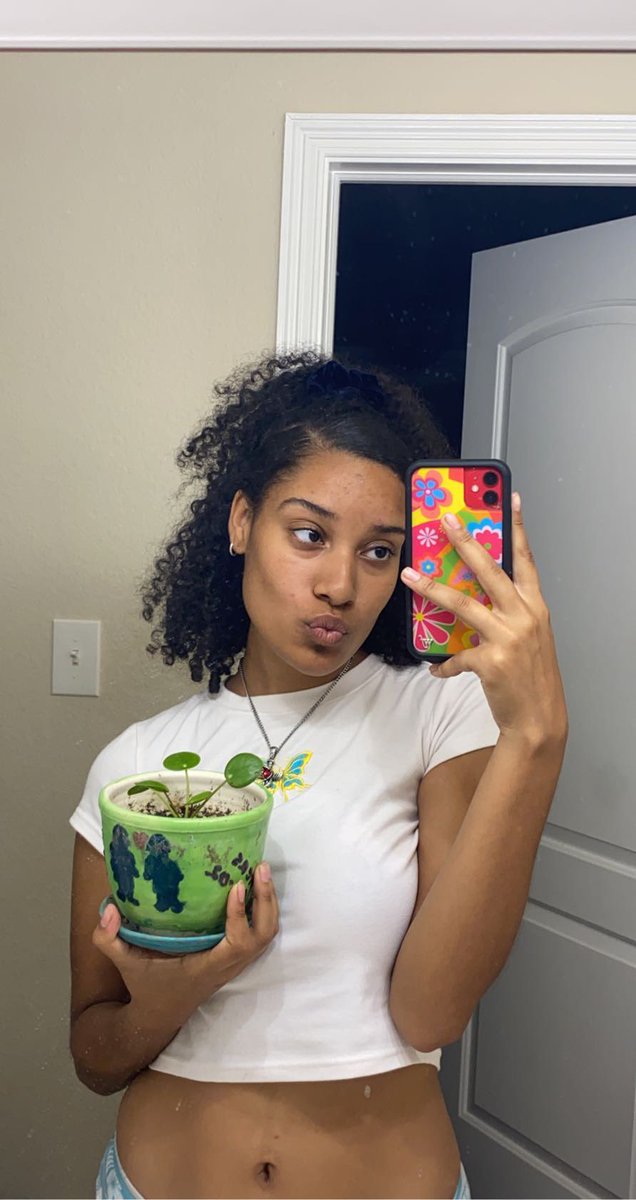 sad lil taurus b!tch🧚🏽‍♀️🦋🌱 tweet media