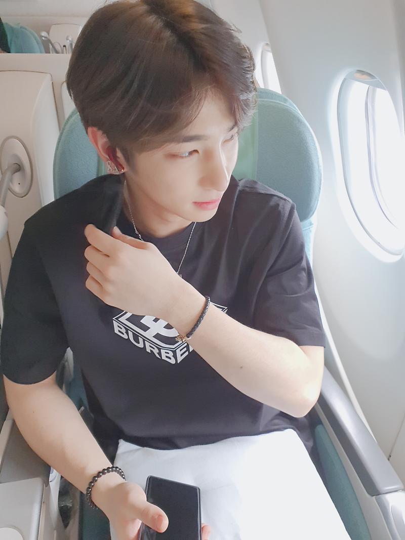 deargyulseo's tweet photo. hangyul's glow in japan was so memorable.. https://t.co/TM3LhQMDvG