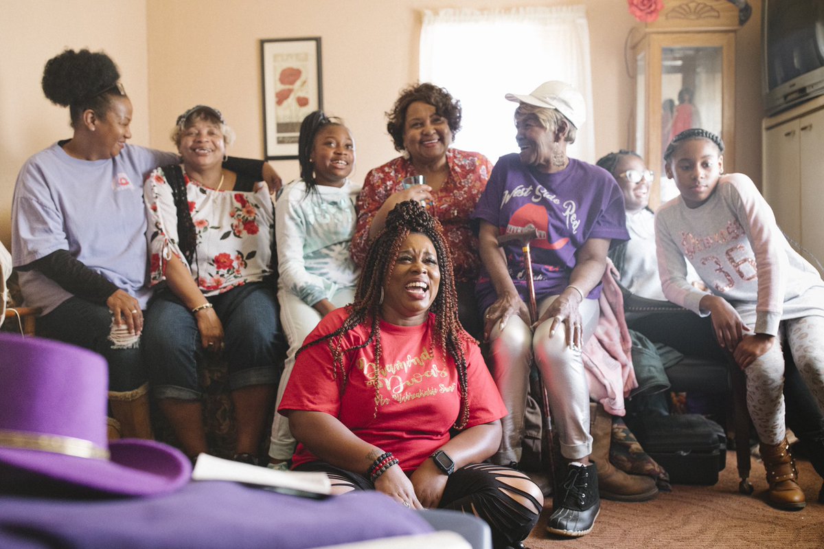 This family gathering was no joke, it was like 3 nfl rosters worth of people gathering together. I left with a deep sense of thankfulness to be able to meet them.  #UnitedShades