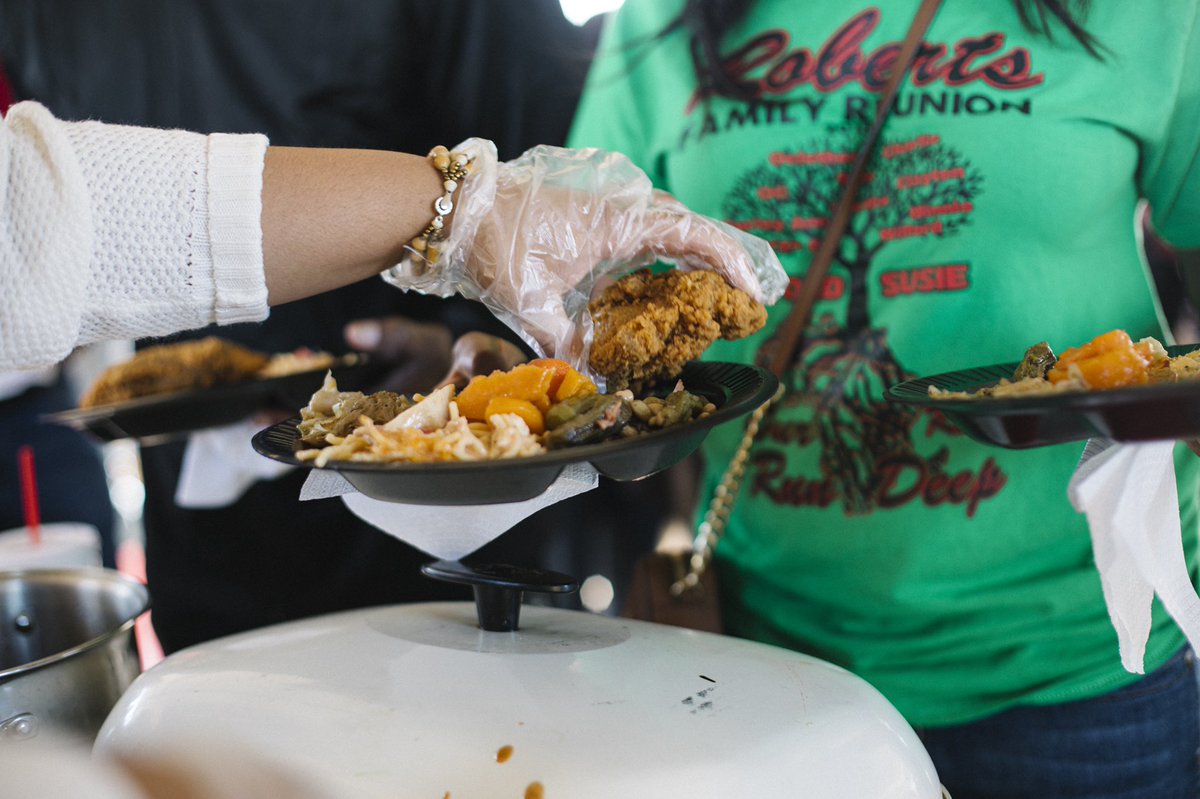 This family gathering was no joke, it was like 3 nfl rosters worth of people gathering together. I left with a deep sense of thankfulness to be able to meet them.  #UnitedShades