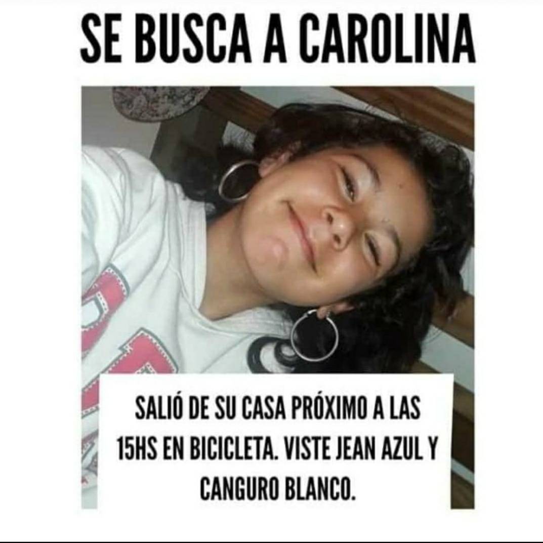 #UltimoMomento #URGENTE 

La policía de Florida busca intensamente a Carolina, una niña de 12 años que salió en su bicicleta roja, rodeado 26 y no volvió a su casa.

La denuncia ya está realizada, vestía con el buzo que aparece en el foto Jean azul oscuro y champions grises.