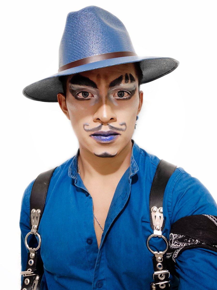 anngelopop's tweet photo. The Blue Boy 💙🖤👑
#LIFEIMITATESART
#reyangelo #bioking #dragking #dramaboy #dragboy #dragkingmexico #makeup #makeupartist #dragqueen #dragkings #gay #dragméxico #dragkingsofinstagram #dragkingmakeup #draglife #bocetos #lgbt #instagay #gayboy #menstyle #fashion #blue #sadboy https://t.co/Hrz6fWnAbu
