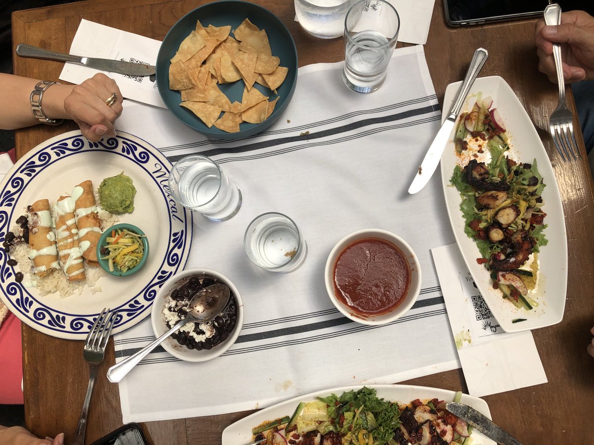 AlejBolognaZ's tweet photo. Having a good time under the social distancing guidelines! Go check out MEZCAL for delicious #Mexican food.
#supportlocalrestaurant 
Reapertura con sabor mexicano. MEZCAL, excelente restaurante en el centro de ⁦@CityofSanJose⁩. No te lo pierdas ⁦@ConMexDip⁩ https://t.co/hZxl3NX4sR