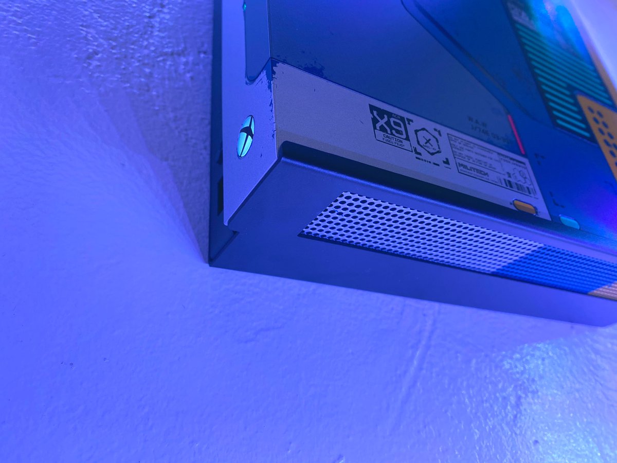 UrbodyTipsy2691's tweet photo. And more pics of my mounted Xbox One X Cyberpunk Limited Edition Console. @Xbox @CyberpunkGame @HIDEitMounts #Xbox #XboxOne #XboxOneX #hideitmounts #afterhideit #Microsoft #cyberpunk #LimitedEdition #console #twitch #twitchstreamer #twitchtv #STREAM #beautiful https://t.co/COZzf0PLvQ