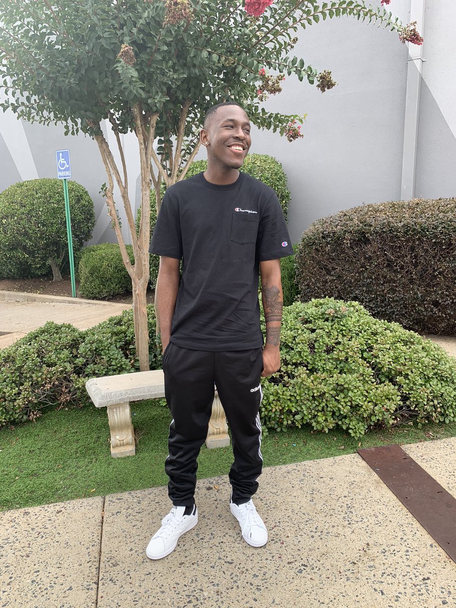 AumondWare123's tweet photo. Smiling thru the bullshit https://t.co/4Apesl76pg