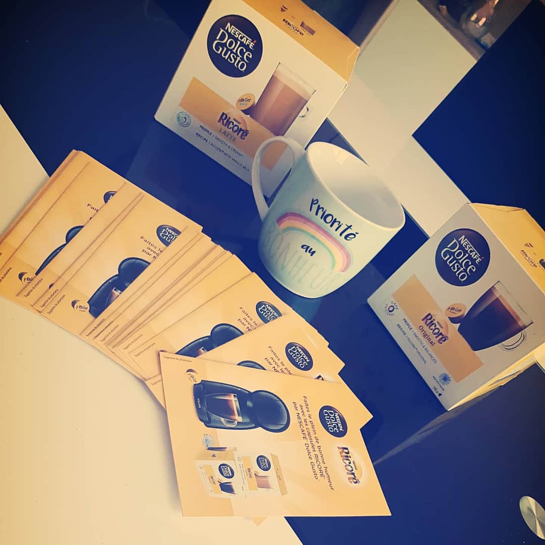 LuuLazzari's tweet photo. Hello,J'ai eu la chance d'être sélectionné afin de tester les capsules Ricoré pour Dolce gusto. Dans le pack il y avait 1 boite de 16 capsules Ricoré original et 1 boite de 16 capsules Latte.
Je suis assez surprise par le goût et la saveur de ses capsules."  #nestlecroquonslavie https://t.co/StBydyzo4s