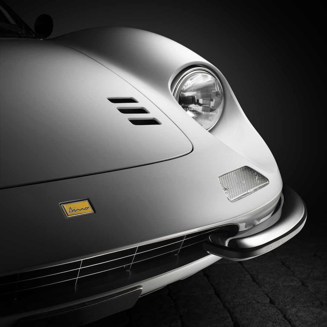 Sports Cars Photos Gallery