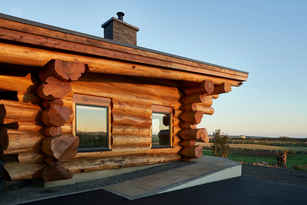 A mile from the Giant's Causeway on the tip of the North Antrim Coast, these luxury self catering cabins are constructed from gigantic, sustainably sourced, Canadian cedar logs. They are the first of their kind in Ireland.
natural-britain.com/contact