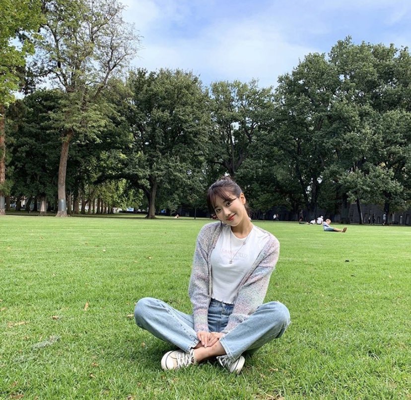 hourly lee naeun (@hourlynaeun) on Twitter photo 