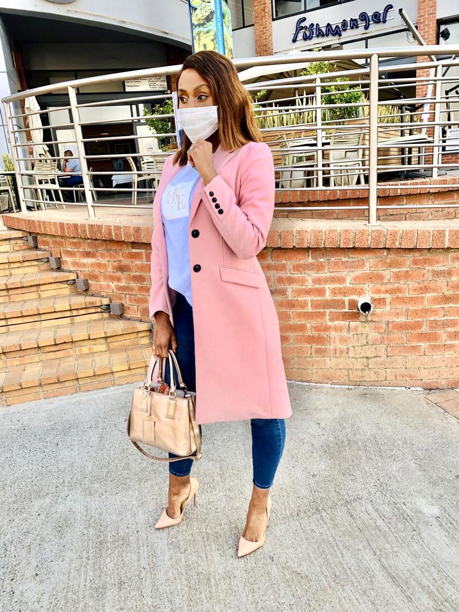 🅷🅴🅻🅻🅾︎☕️🅼🅾︎🅱︎🅳🅰︎🆈
Re-affirm yourself every morning.... you are stronger, loved, gifted,blessed.........
#MondayMotivaton #mondaythoughts #triumphantsheis