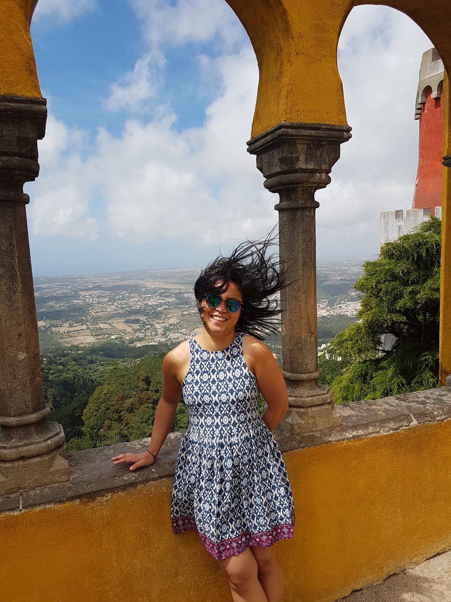 benitezhere's tweet photo. 1 year ago I was in Sintra, Portugal 🇵🇹 #StrikeAPose I really fell in love with the country. I look back on this time lovingly, I was a free spirit without any worries in life. I hope to be that same soul again 💫 #EWorldTour https://t.co/bTUBlyCmnU