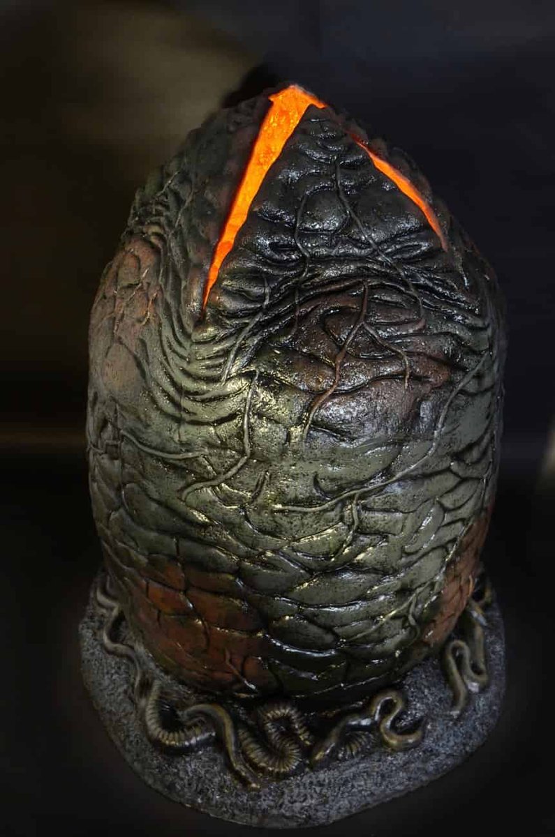 Outletfriki's tweet photo. Dicen que si los crías desde pequeñitos son más cariñosos... tu propio #Facehugger en su huevo con luz escala 1:1, casi 1 metro de alto! Adóptalo en https://t.co/T0Nd1BaVtx !
.
.
#befrikimyfriend #outletfriki #alien #alienxenomorph #alienfacehugger #alienegg #proplica #replica https://t.co/EYeEUd2glY