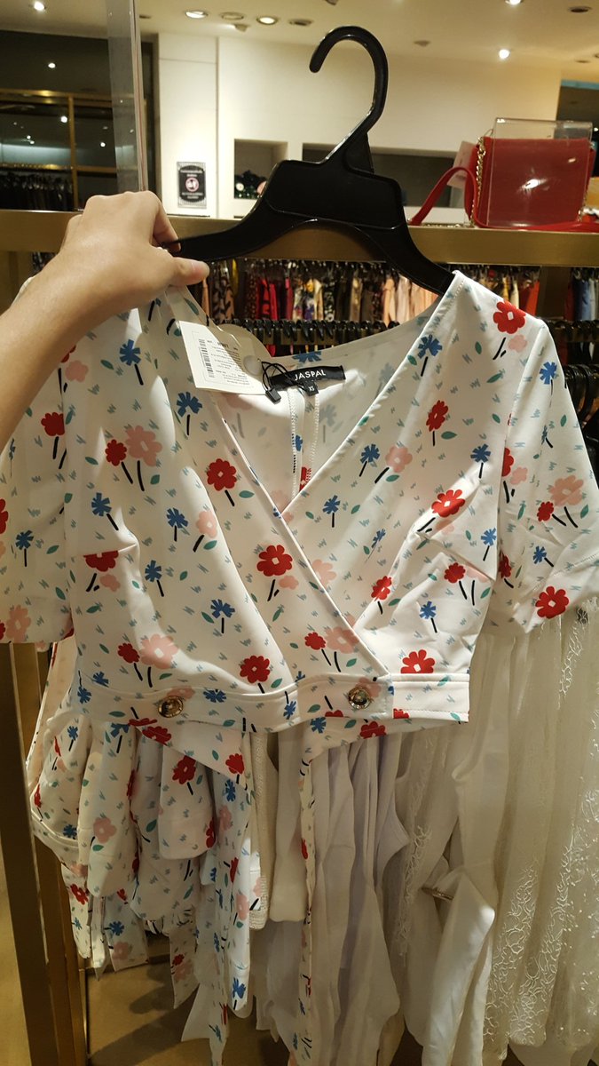 chobverver's tweet photo. ทุกคนน jaspal น่ารักมากก sale 80%
ราคาน่ารักมากก
สเว้ตเตอร์เหลือ359฿!!
ใครสนใจดีเอมมาถามได้น้าา
หิ้วให้ค้าบบ #รับหิ้ว #howtoperpect #พรีออเดอร์ #เสื้อแขนยาว https://t.co/ps1zduMeJz