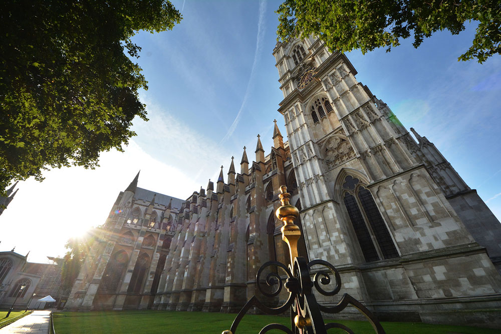 Elizabeth I re-founded the Abbey by a charter dated 21 May 1560 as a Collegiate Church exempt from the jurisdiction of archbishops and bishops. More about our history: westminster-abbey.org/about-the-abbe…