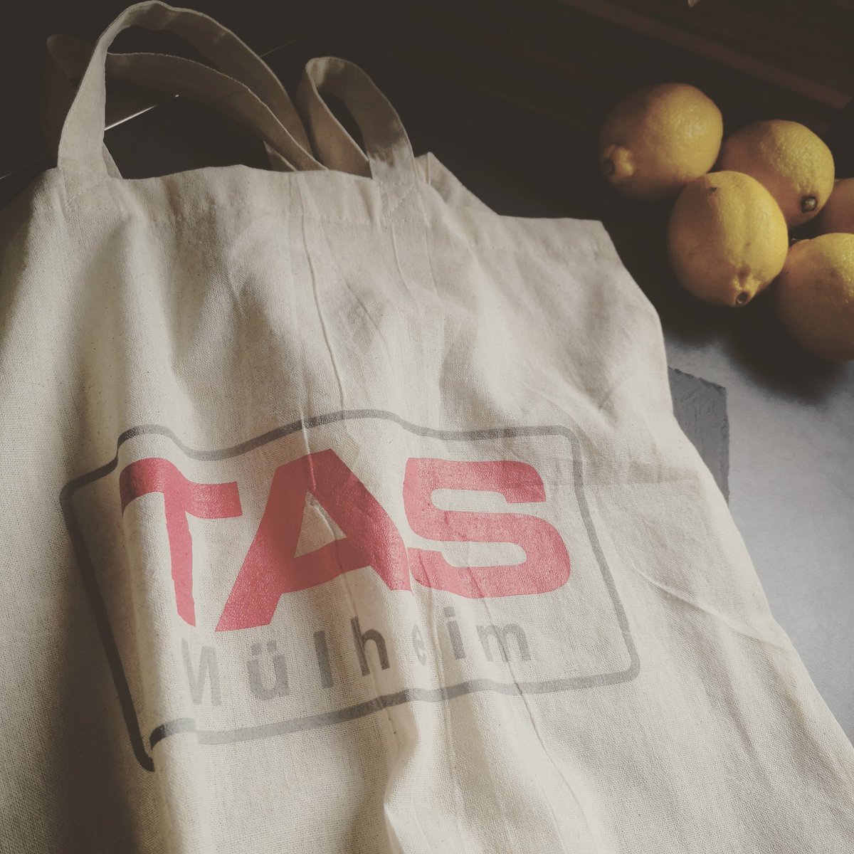 TAS_Muelheim's tweet photo. Nachhaltigkeit ist uns in allen Bereichen sehr wichtig!

Wir erzielen #Nachhaltigkeit, indem wir Kunden begeistern und ganzheitlich denken. Ebenso wichtig ist es uns, sparsam mit unseren Ressourcen umzugehen und somit unsere #Umwelt zu schonen. https://t.co/To8Scpn6Hi