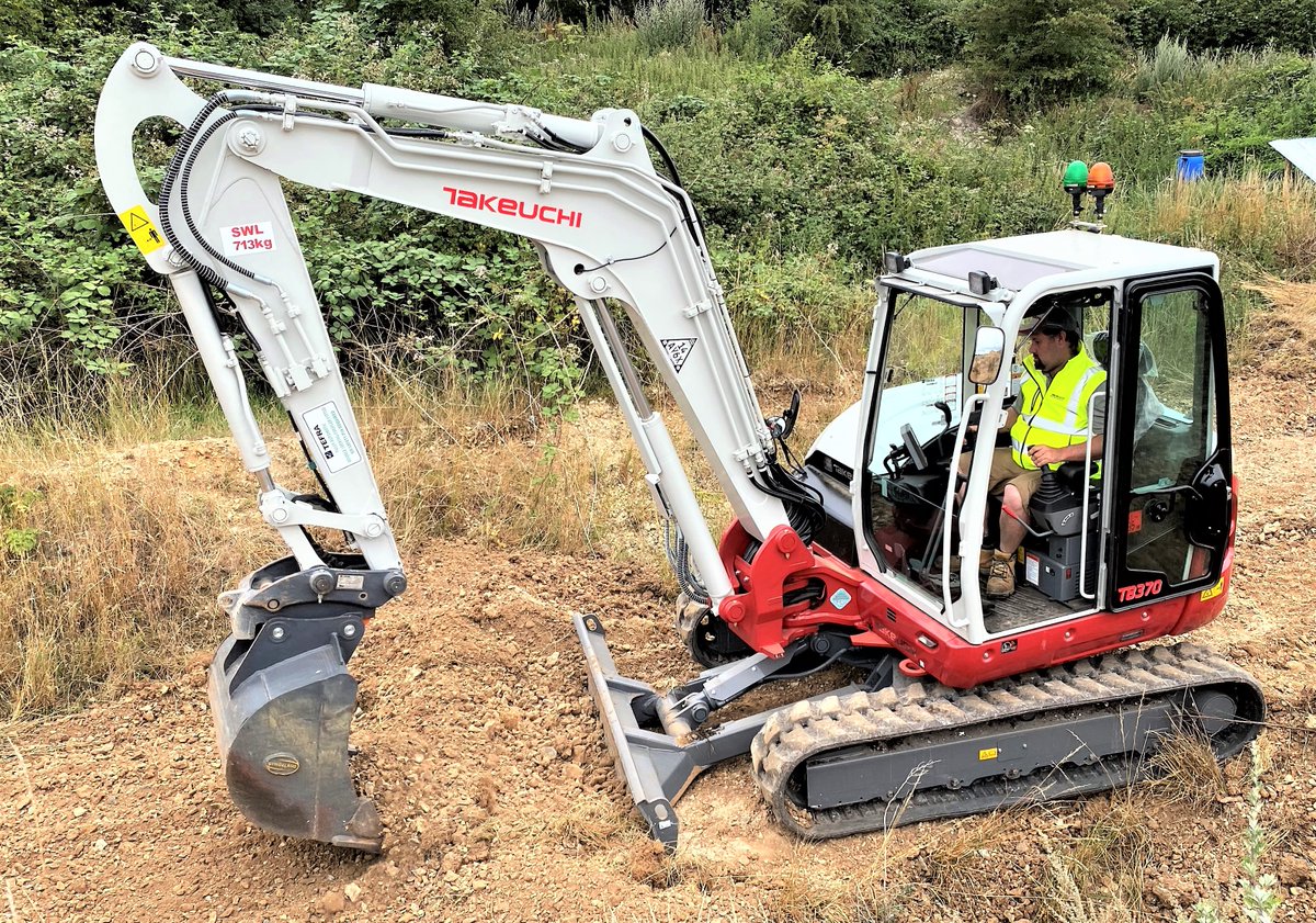 Hands on with Takeuchi's TB370: Digger Man Blog 
earthmoversmagazine.co.uk/digger-man/vie…