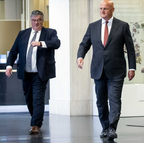 Nieuw (kort) blog:
"Wie van bestuurlijk Nederland komt eindelijk bij zinnen?"
#PleaseRetweet
#Covid19 
bit.ly/zinnenkomen