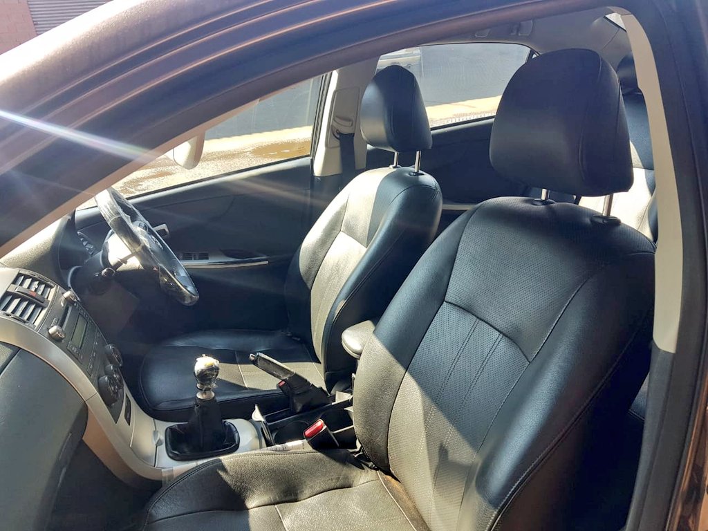 Alfonzowords2's tweet photo. 2013 Toyota 1.6 professional 
Mileage: +156k km
🔘Full house 
🔘Leather seats
🔘Car is from a mechanic business owner so you know its 100% mechanically.
🔘R98k 
Contact Raymond 078 489 9588
#Toyota #DJSBU 
https://t.co/wRH0bReJRc